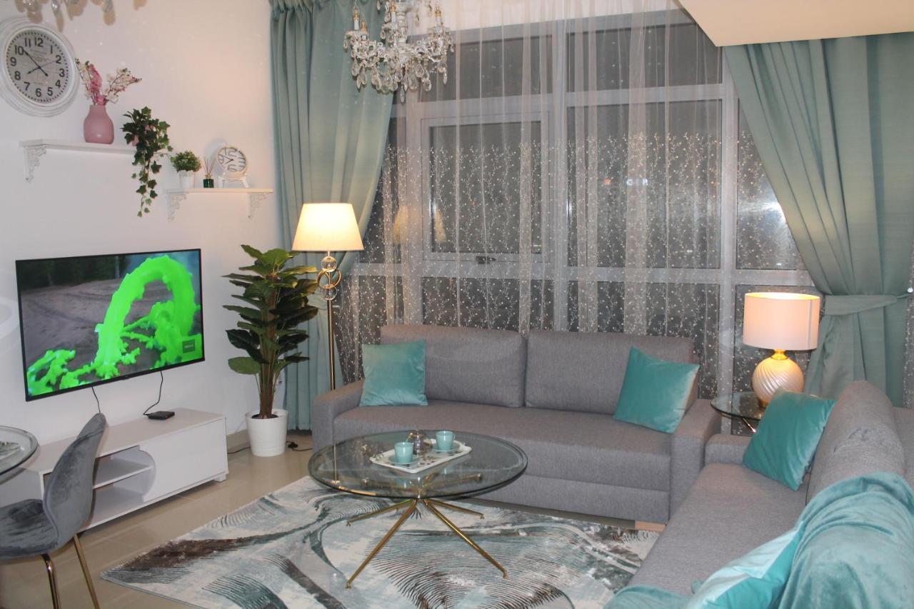 Newly Furnished One Bedroom Apartment Next To Metro & Beach In Marina Residence ดูไบ ภายนอก รูปภาพ