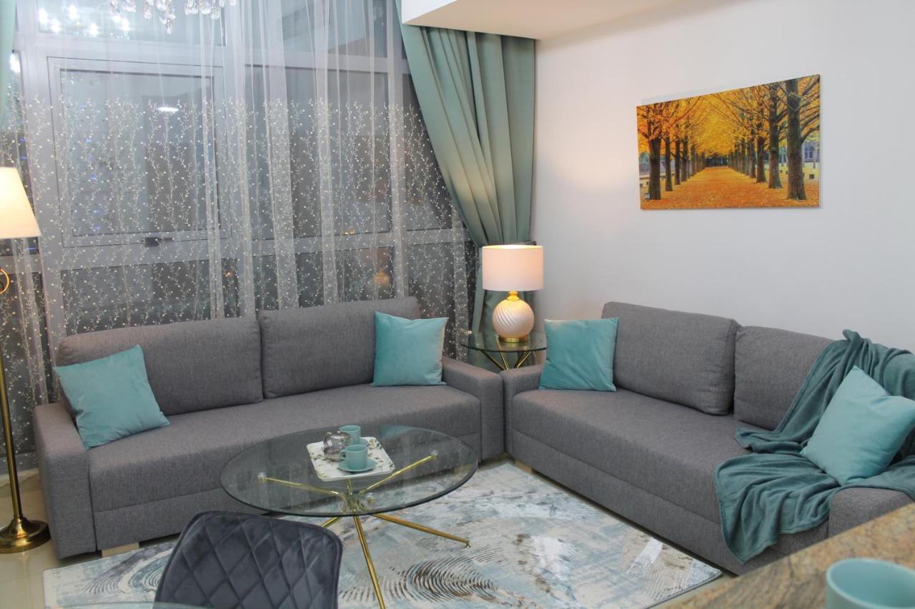 Newly Furnished One Bedroom Apartment Next To Metro & Beach In Marina Residence ดูไบ ภายนอก รูปภาพ