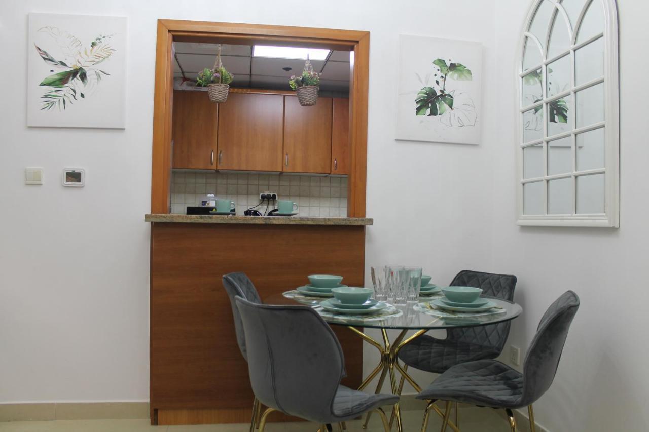 Newly Furnished One Bedroom Apartment Next To Metro & Beach In Marina Residence ดูไบ ภายนอก รูปภาพ