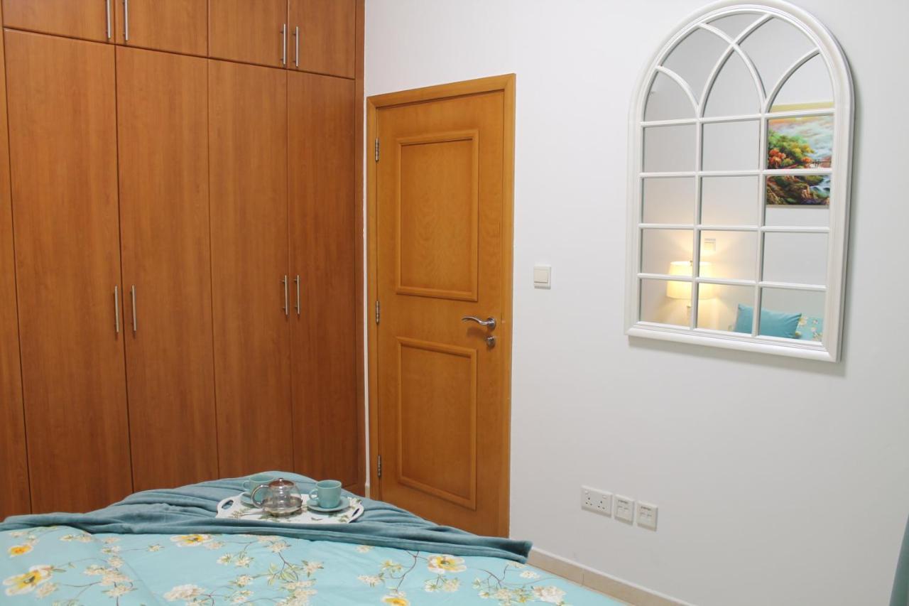 Newly Furnished One Bedroom Apartment Next To Metro & Beach In Marina Residence ดูไบ ภายนอก รูปภาพ