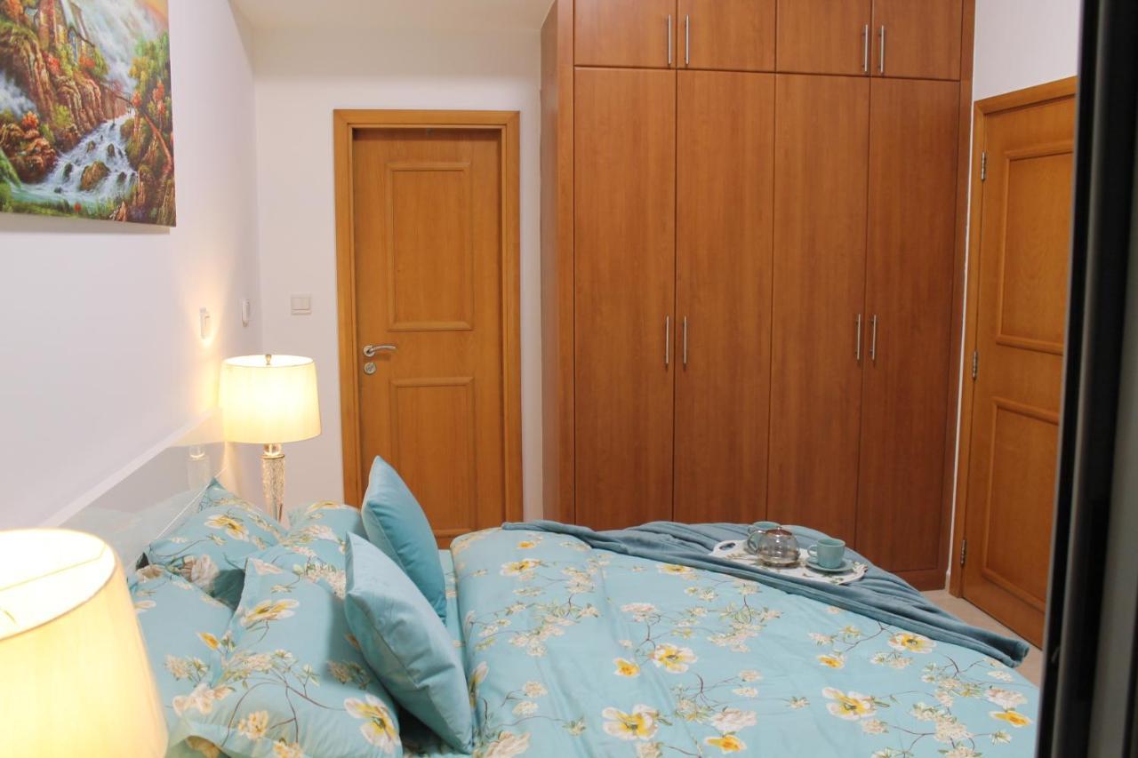 Newly Furnished One Bedroom Apartment Next To Metro & Beach In Marina Residence ดูไบ ภายนอก รูปภาพ