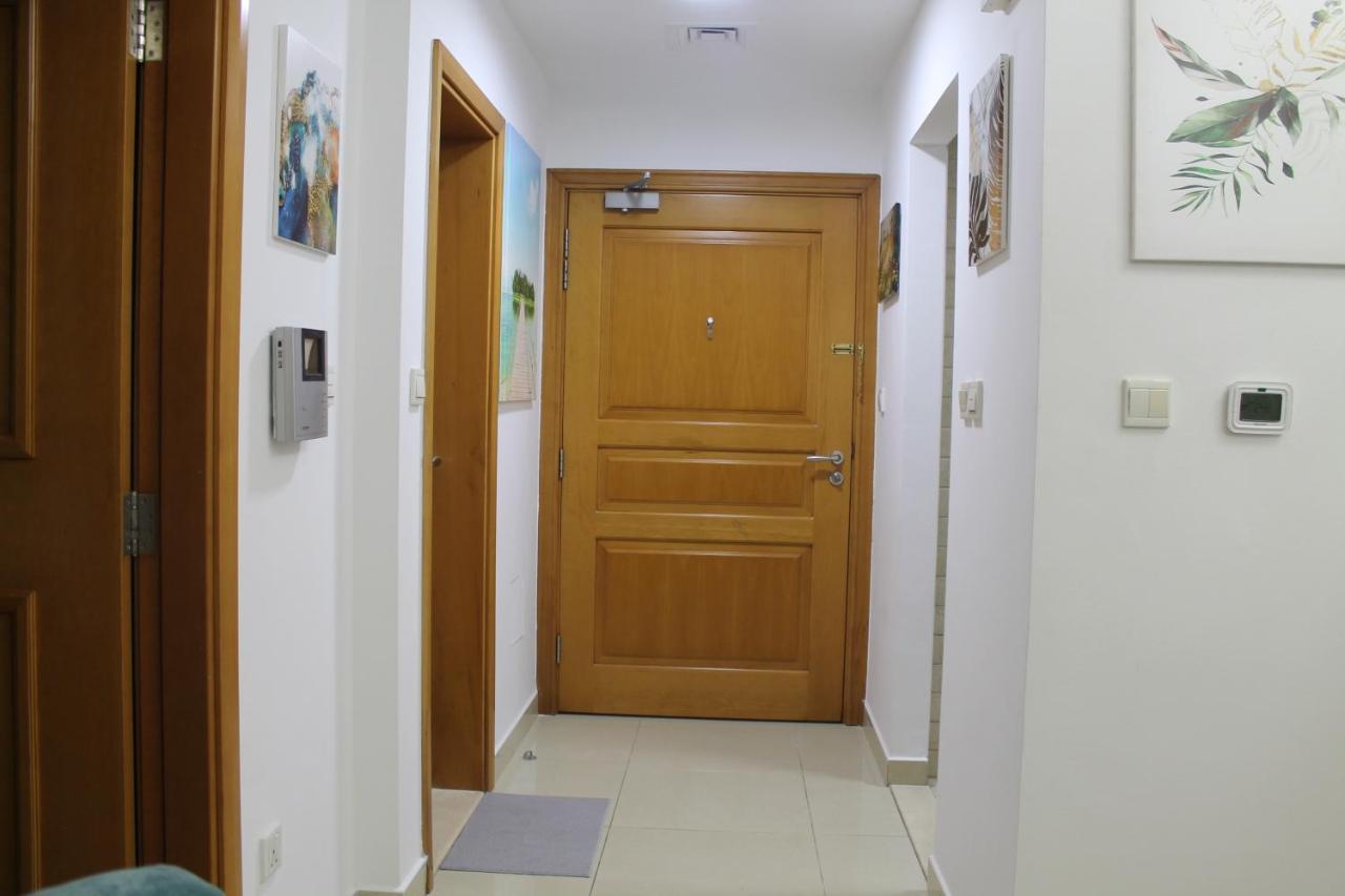Newly Furnished One Bedroom Apartment Next To Metro & Beach In Marina Residence ดูไบ ภายนอก รูปภาพ