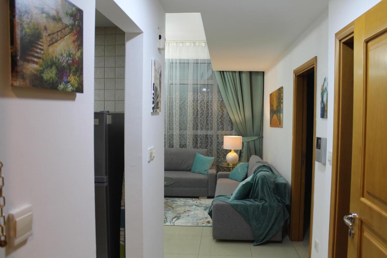 Newly Furnished One Bedroom Apartment Next To Metro & Beach In Marina Residence ดูไบ ภายนอก รูปภาพ