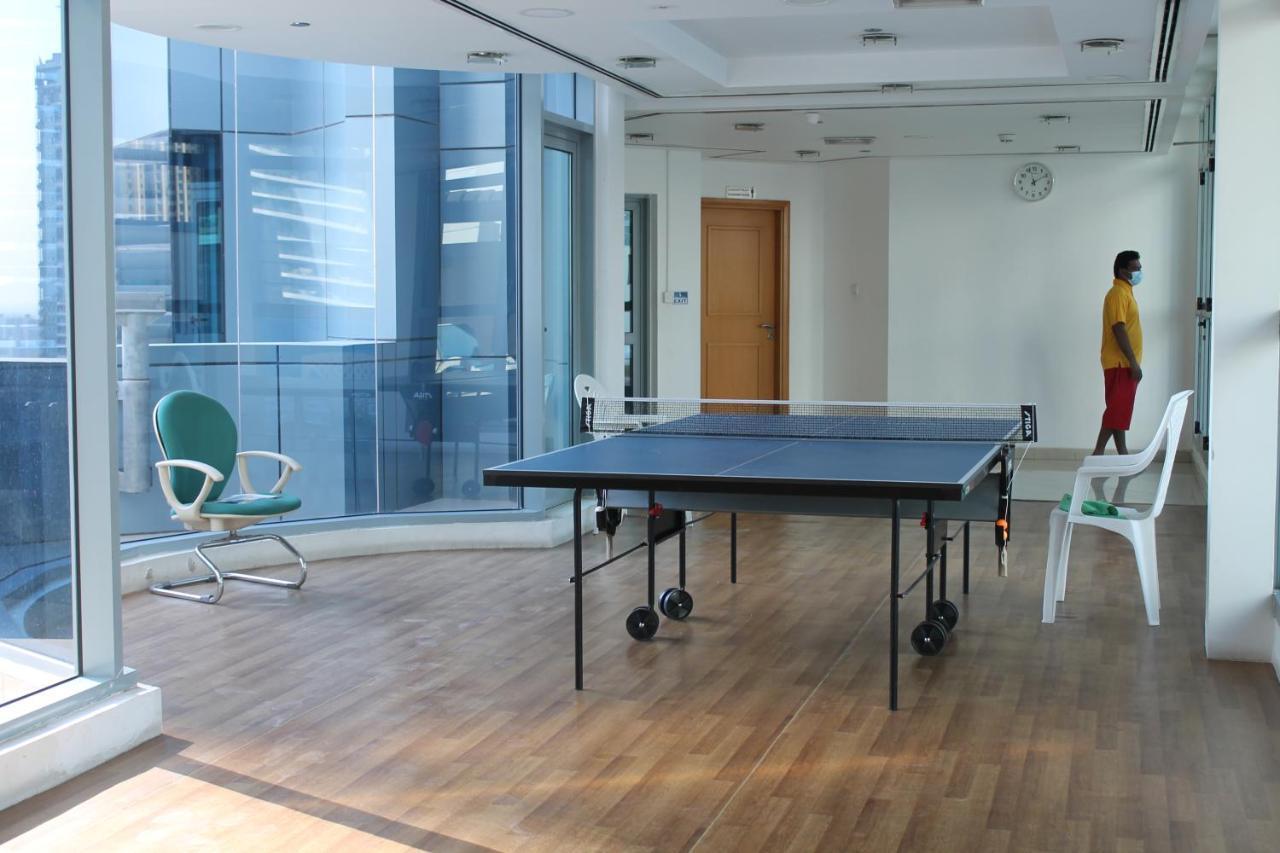 Newly Furnished One Bedroom Apartment Next To Metro & Beach In Marina Residence ดูไบ ภายนอก รูปภาพ
