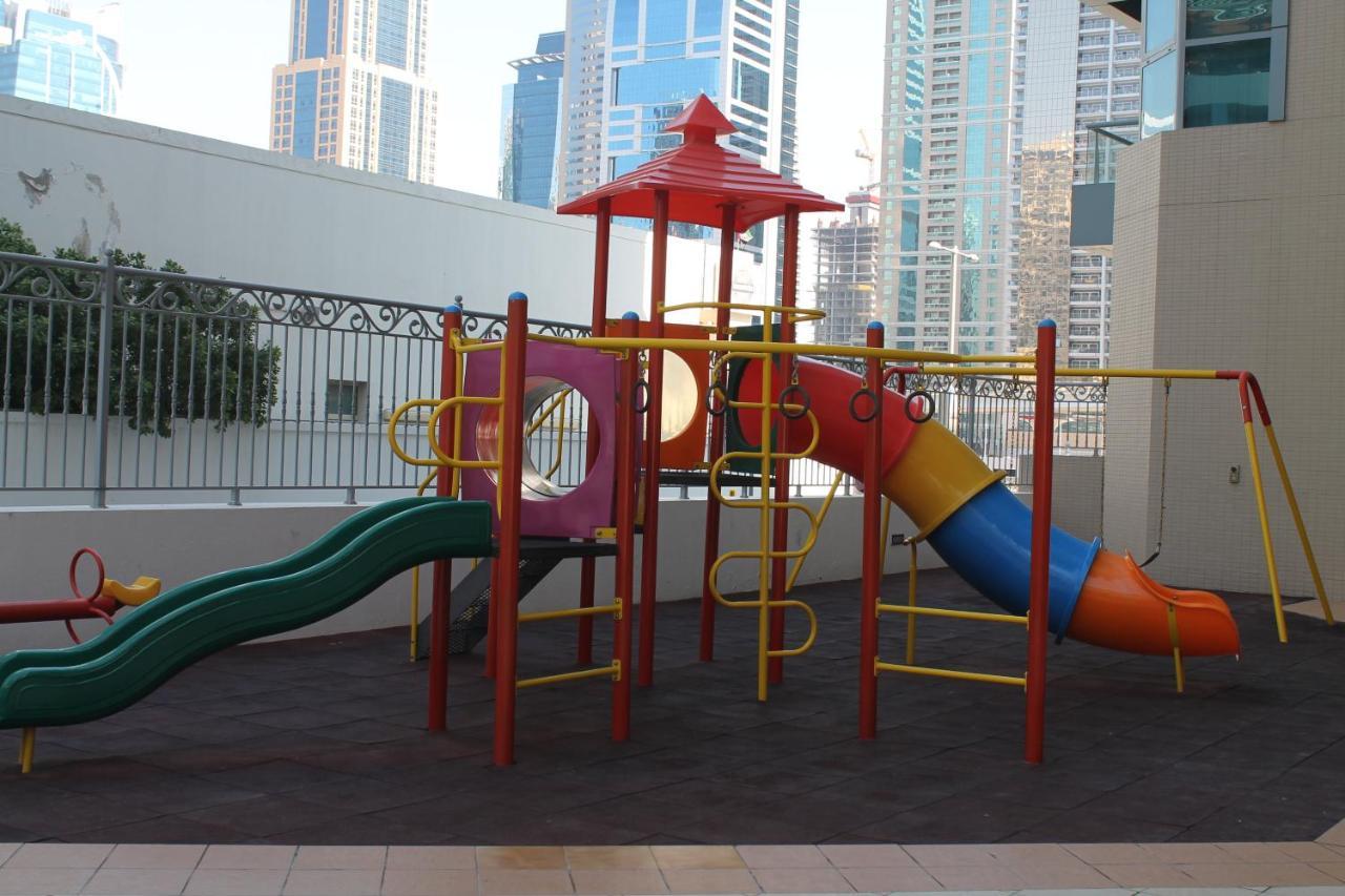 Newly Furnished One Bedroom Apartment Next To Metro & Beach In Marina Residence ดูไบ ภายนอก รูปภาพ