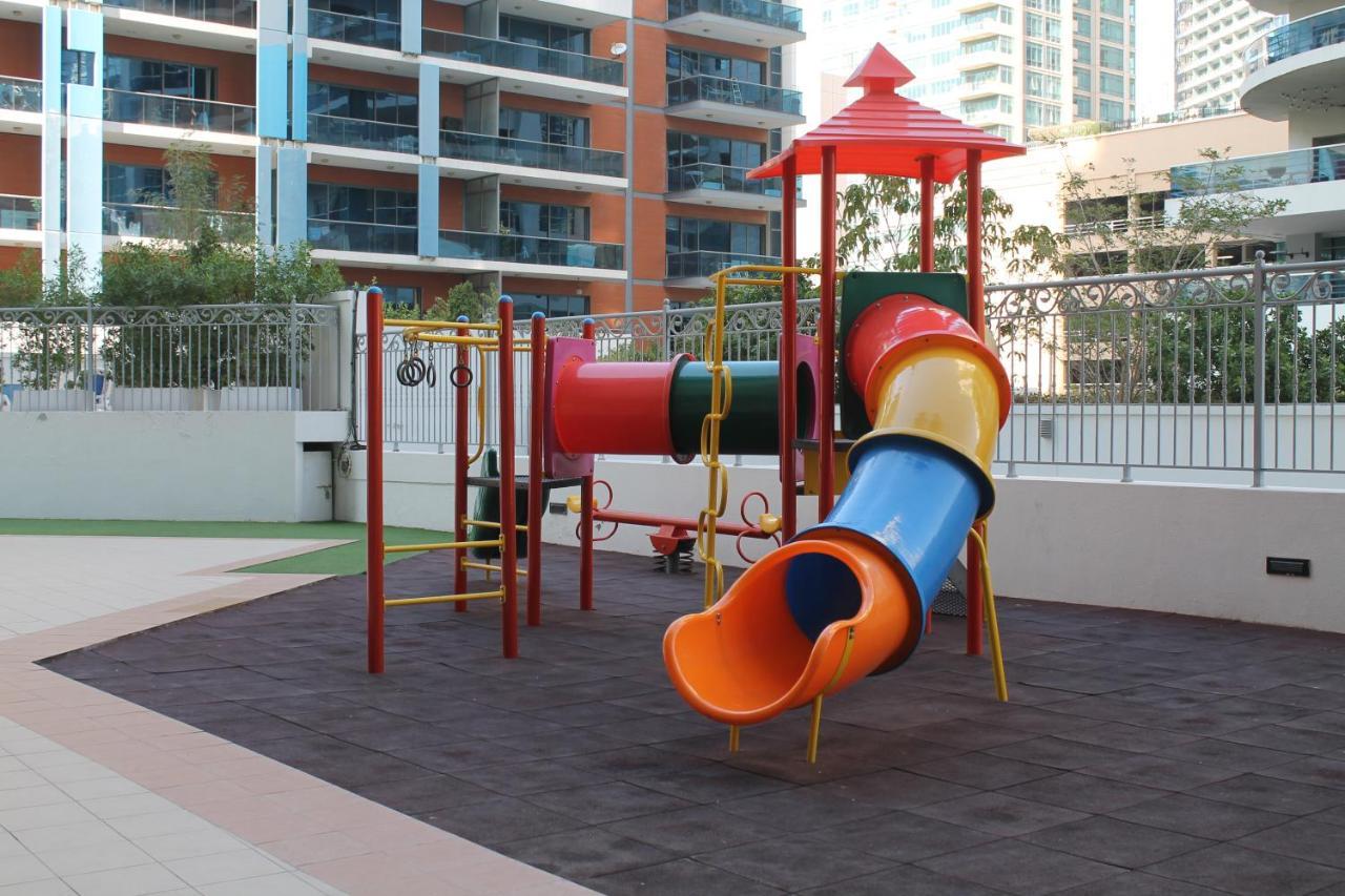 Newly Furnished One Bedroom Apartment Next To Metro & Beach In Marina Residence ดูไบ ภายนอก รูปภาพ