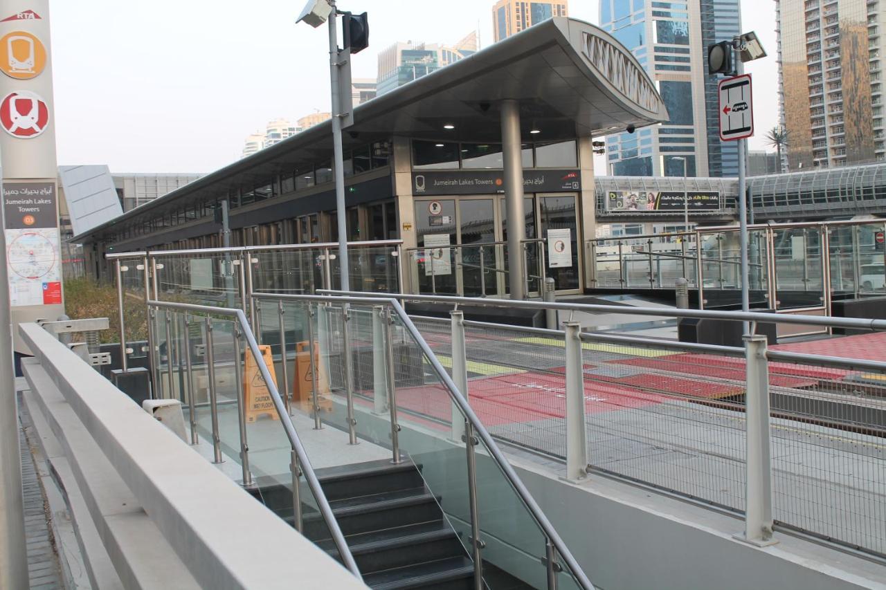 Newly Furnished One Bedroom Apartment Next To Metro & Beach In Marina Residence ดูไบ ภายนอก รูปภาพ