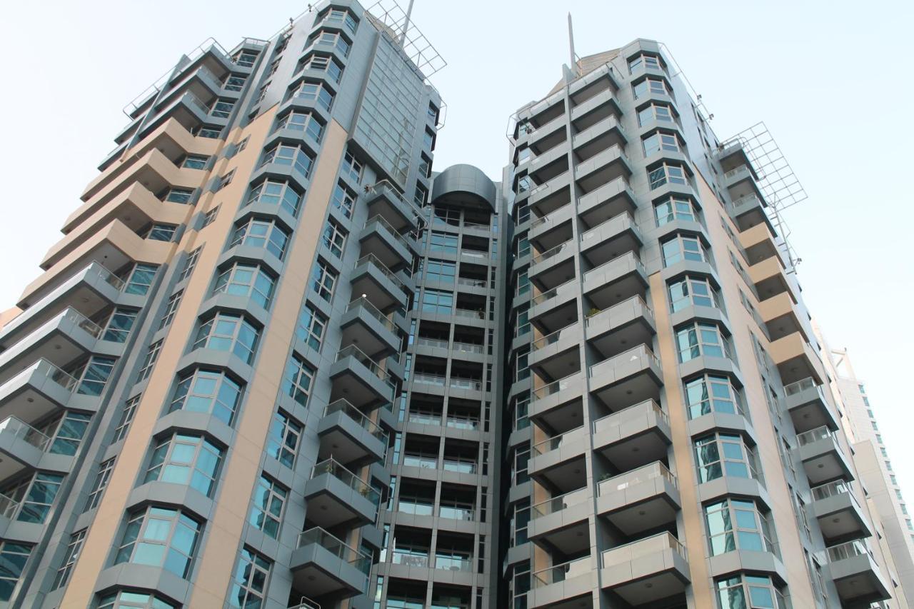 Newly Furnished One Bedroom Apartment Next To Metro & Beach In Marina Residence ดูไบ ภายนอก รูปภาพ
