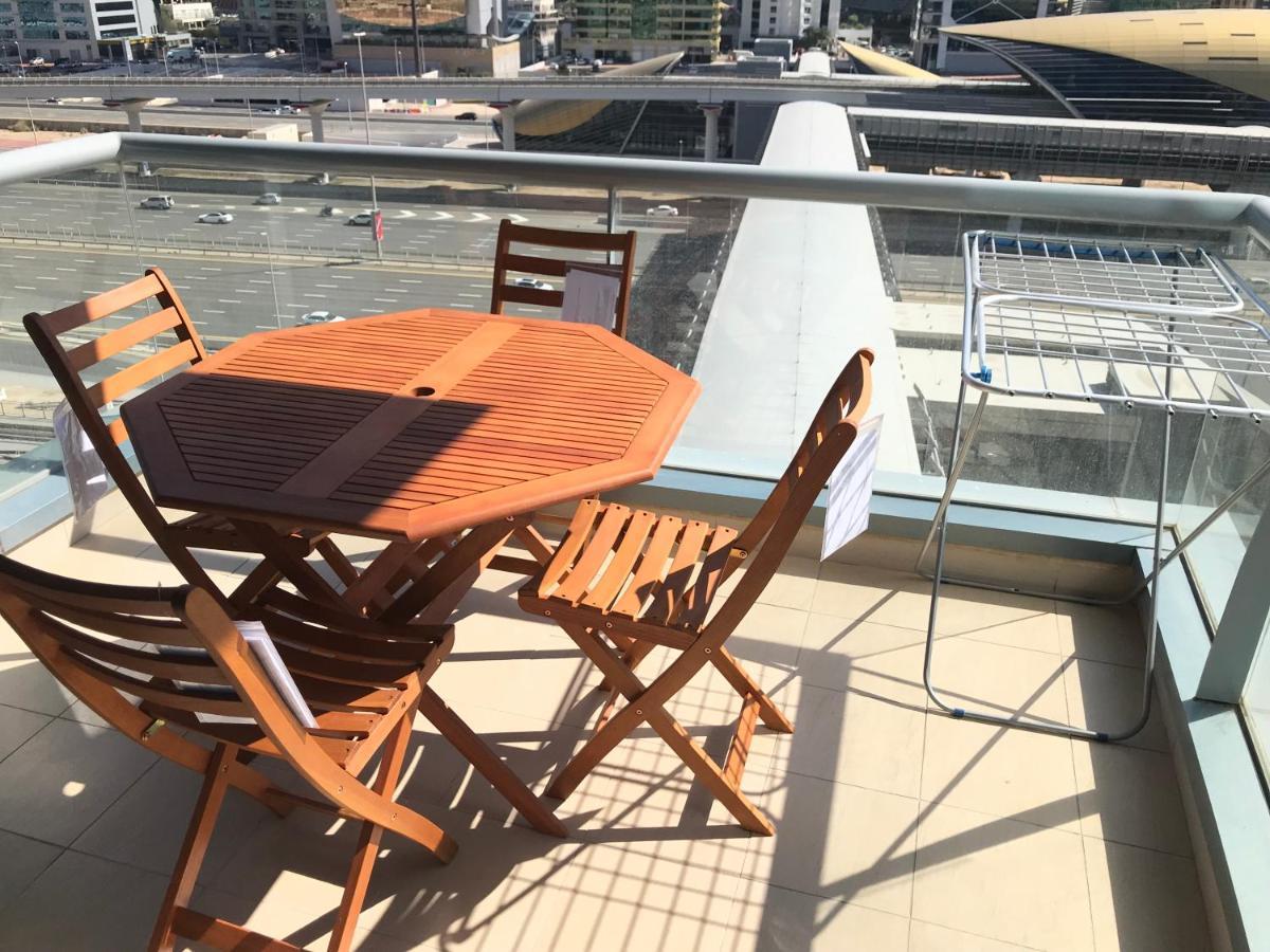 Newly Furnished One Bedroom Apartment Next To Metro & Beach In Marina Residence ดูไบ ภายนอก รูปภาพ